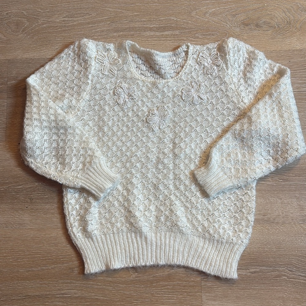 VINTAGE, white sweater, bows, small